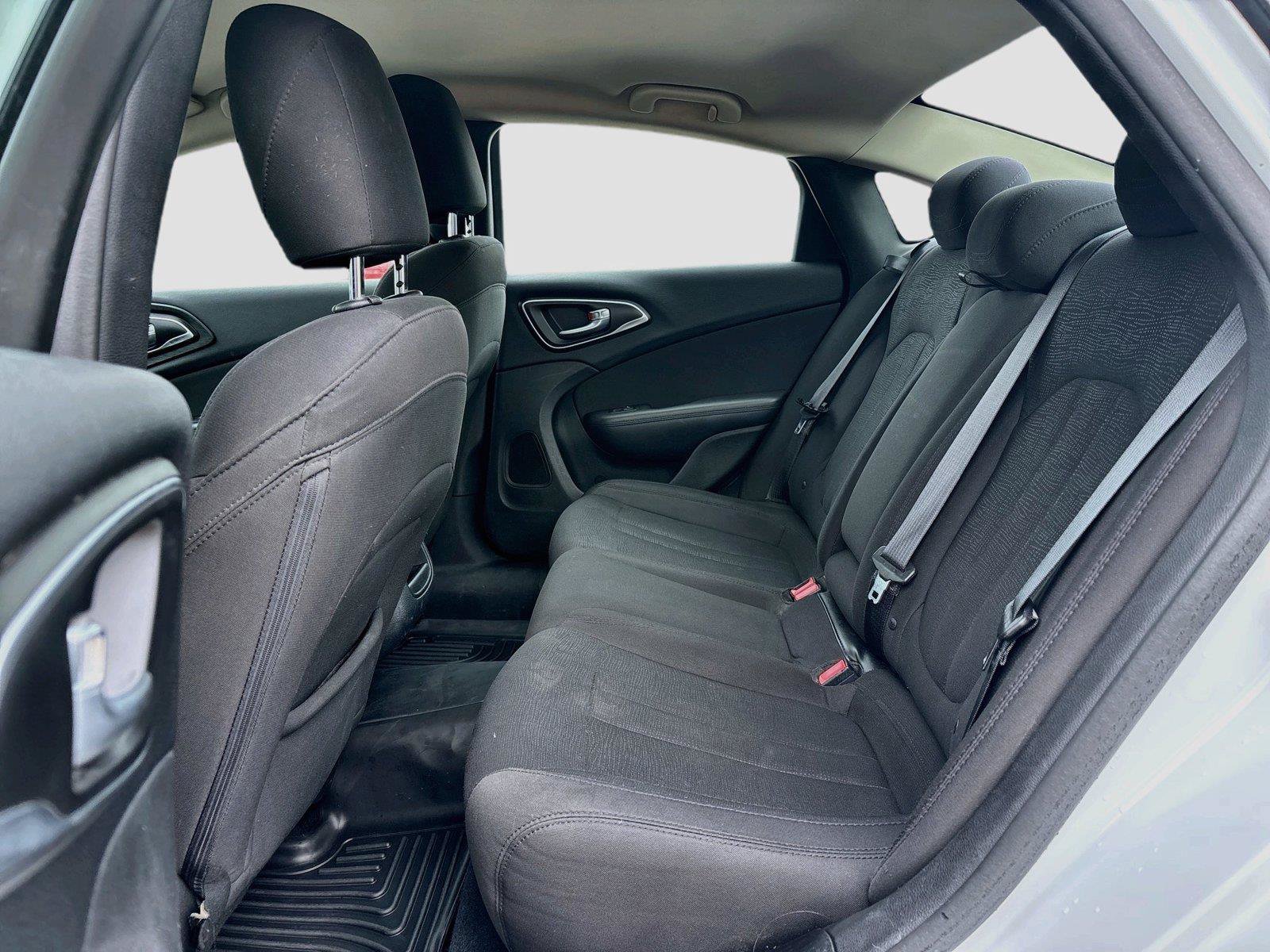 Used 2015 Chrysler 200 Limited w/ Convenience Group FWD image 11