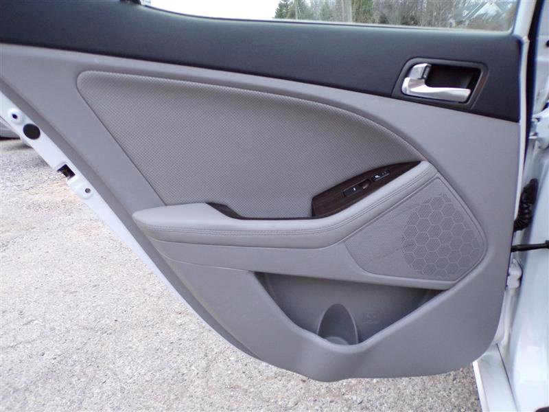 Used 2015 Kia Optima EX w/ EX Premium Package image 25