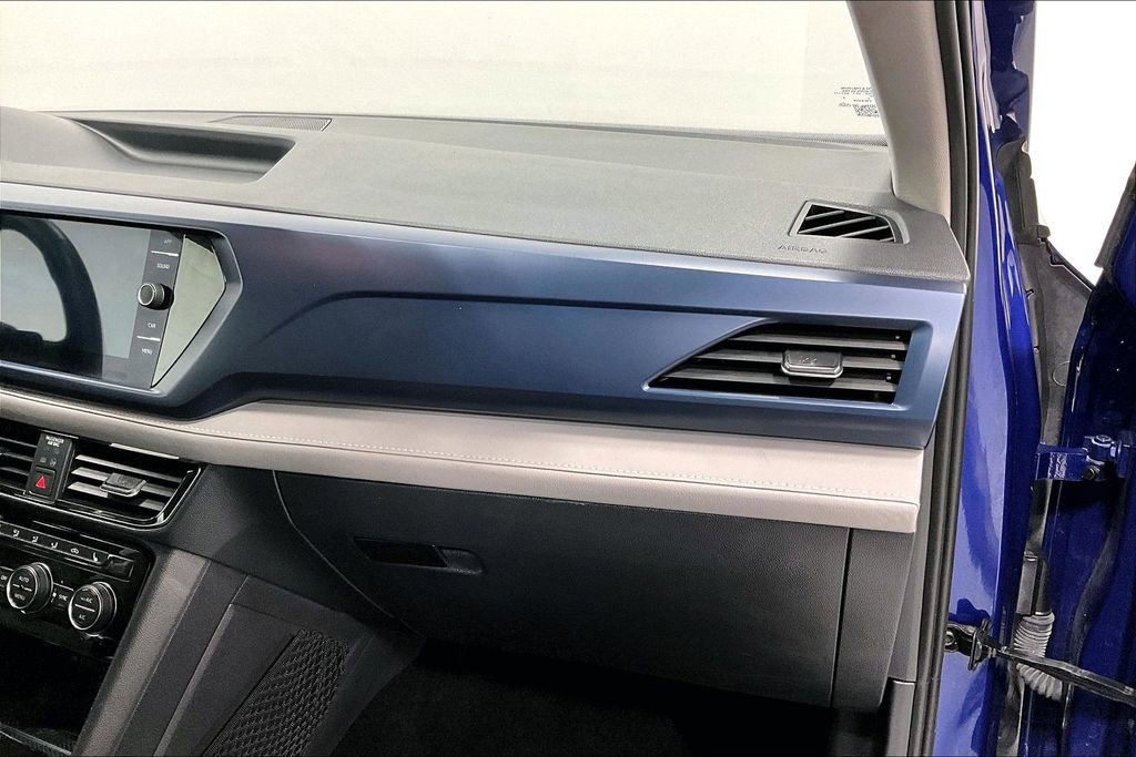 Used 2024 Volkswagen Taos SE image 19