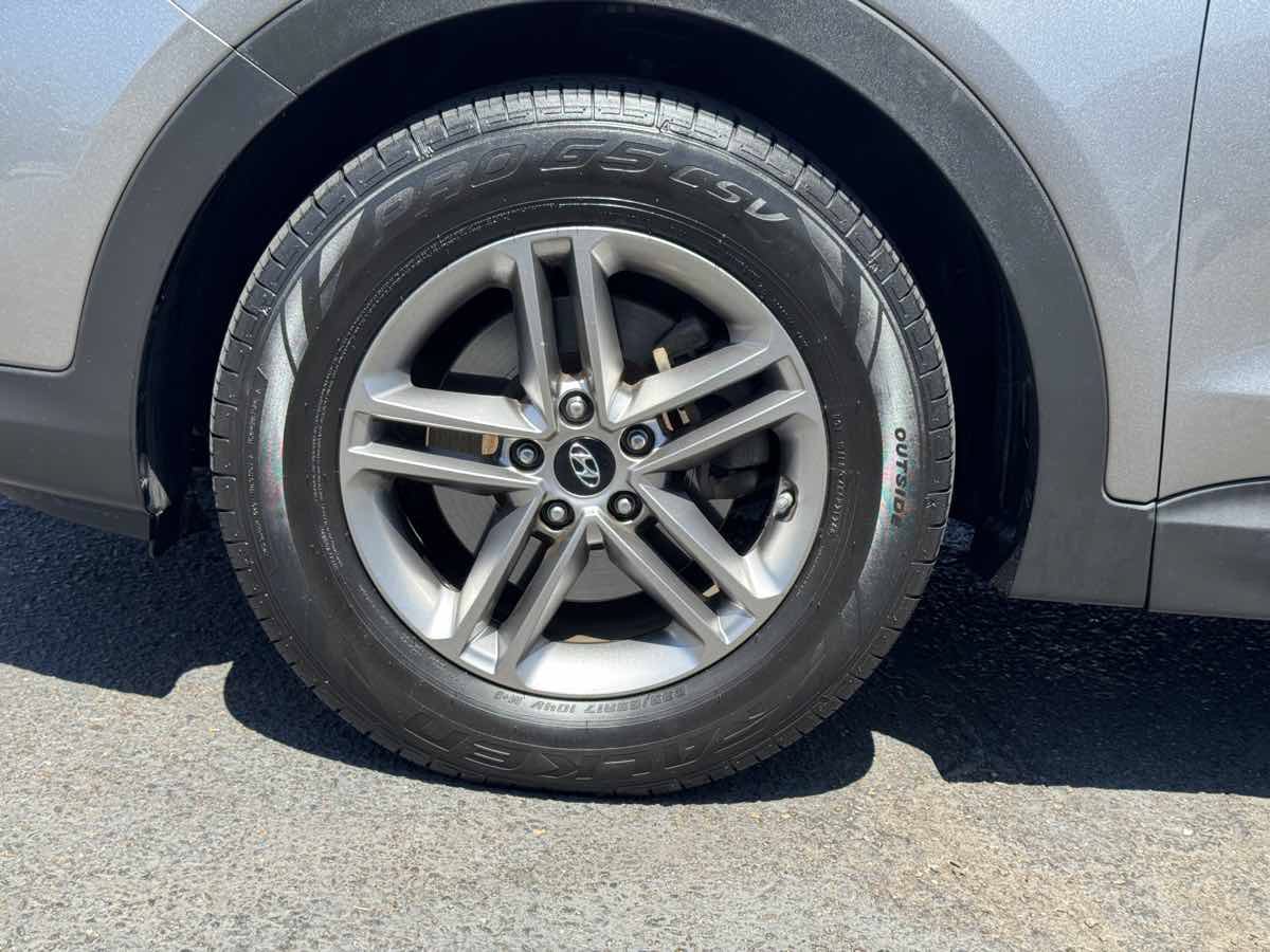Used 2018 Hyundai Santa Fe Sport FWD image 6
