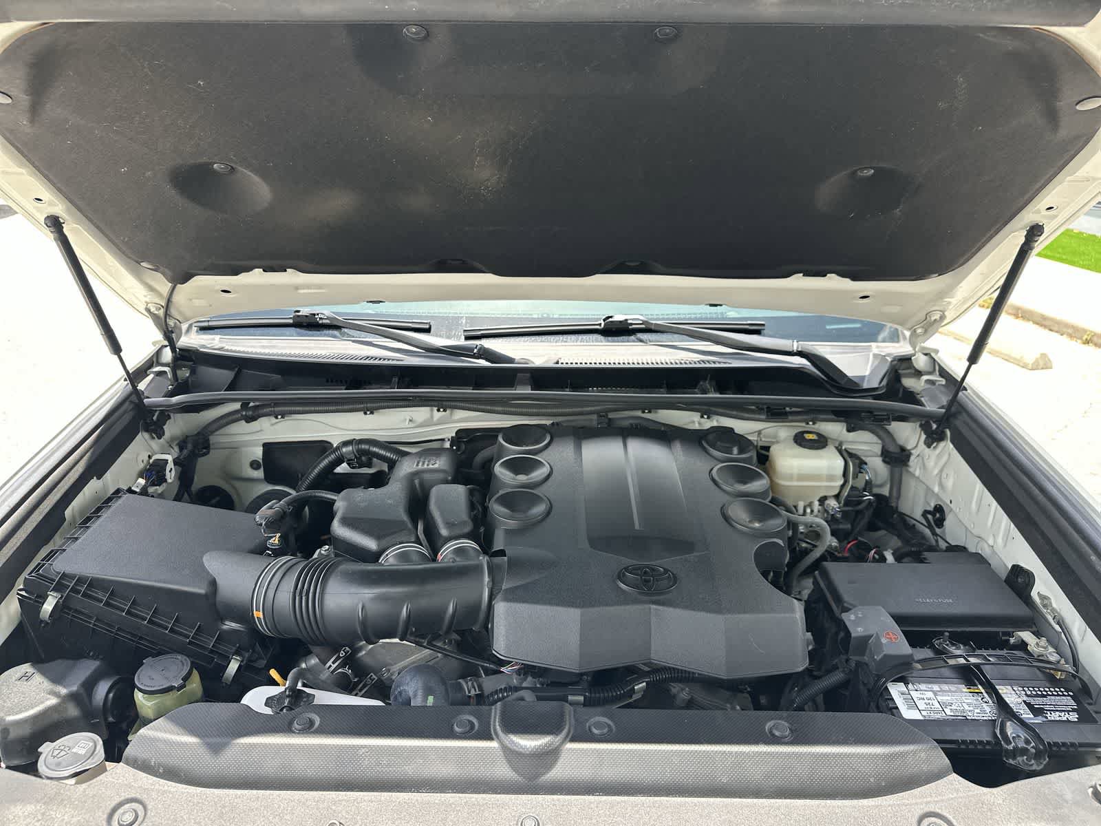 Used 2018 Toyota 4Runner Limited AWD/4WD image 13