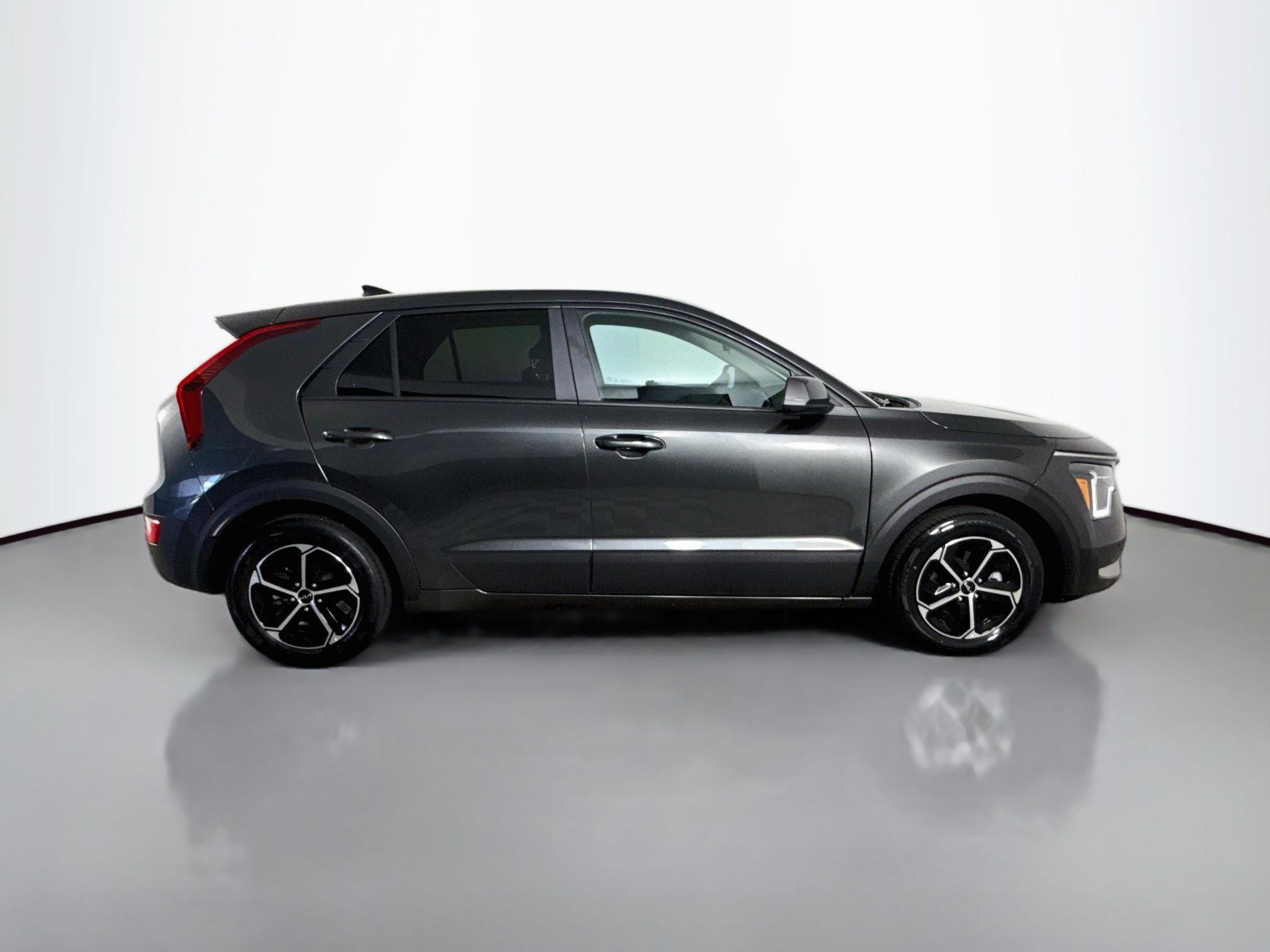Used 2026 Kia Niro LX FWD image 11