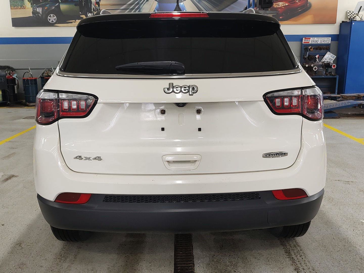 Used 2018 Jeep Compass Latitude w/ Popular Equipment Group AWD/4WD image 25