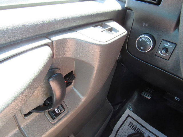 Used 2015 Chevrolet Express 2500 RWD image 36