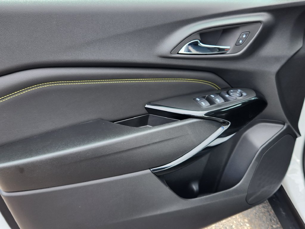 New 2026 Chevrolet Trax LT w/ Driver Confidence Package FWD image 8