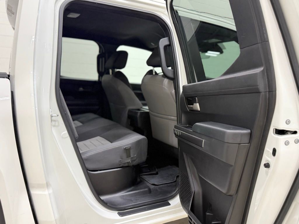 Used 2025 Toyota Tacoma TRD Off-Road image 33