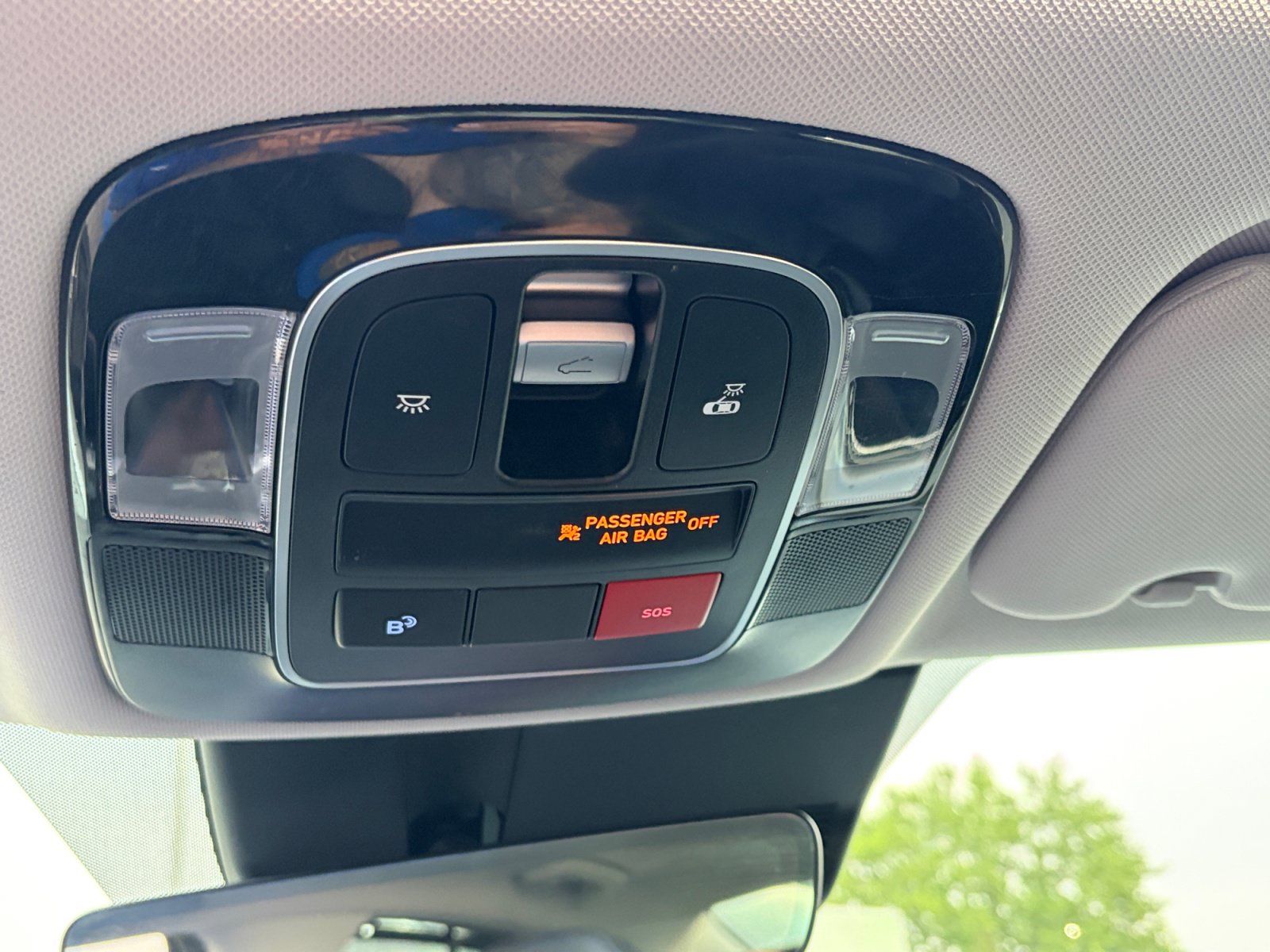Used 2025 Hyundai Sonata Limited FWD image 27