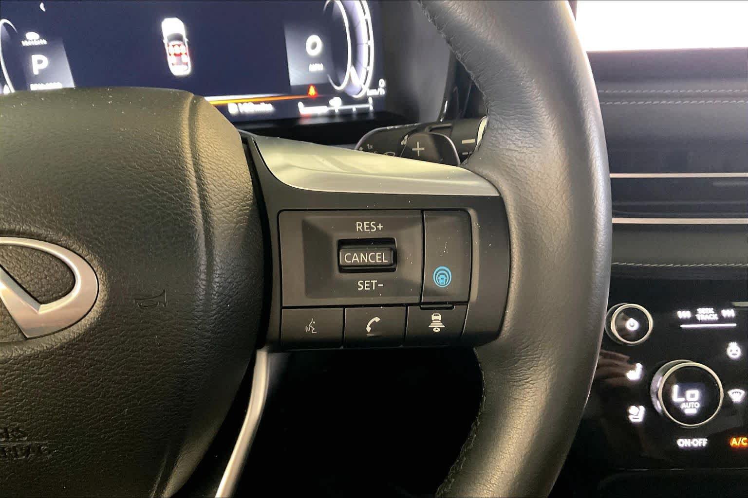 Used 2023 INFINITI QX60 Luxe w/ Vision Package FWD image 23