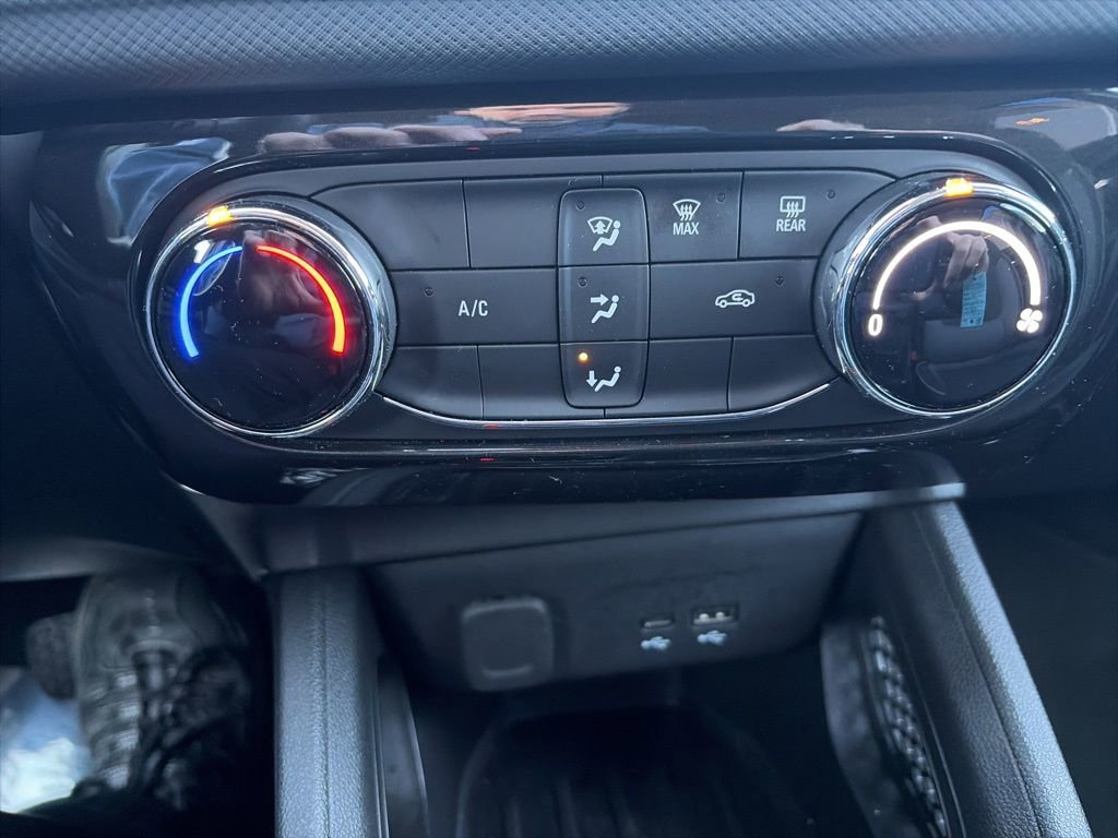 Used 2025 Chevrolet TrailBlazer LT image 18