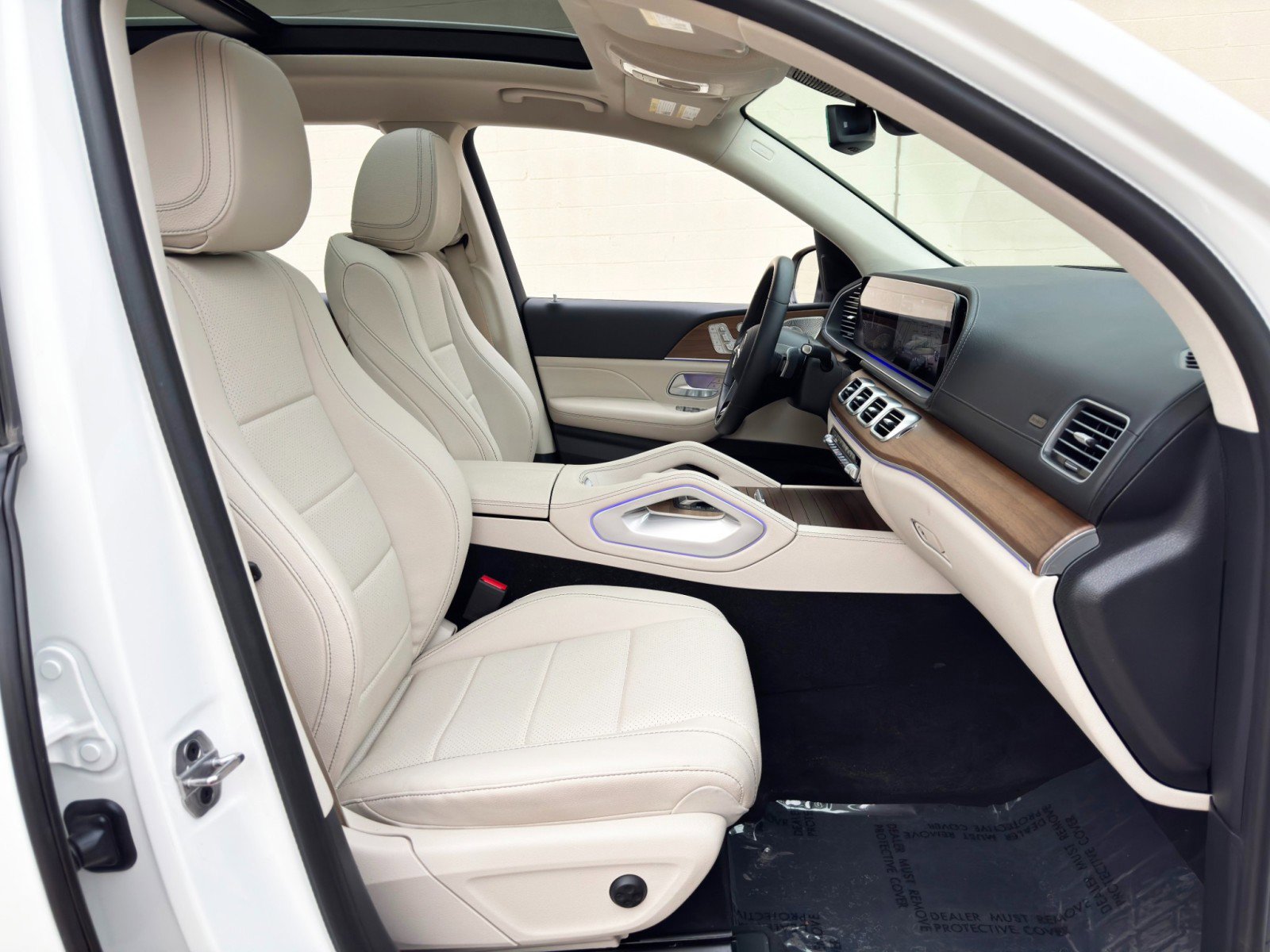 Used 2024 Mercedes-Benz GLS 450 4MATIC image 16