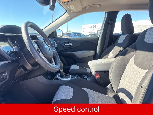 Used 2014 Jeep Cherokee Sport FWD image 18
