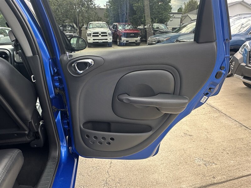 Used 2005 Chrysler PT Cruiser GT w/ Chrome Accents Group FWD image 37
