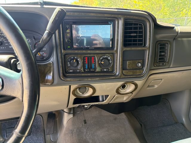 Used 2006 Chevrolet Avalanche LS w/ Avalanche South-West Package RWD image 20