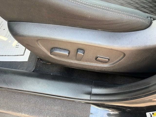 Used 2019 Nissan Rogue SV AWD/4WD image 12