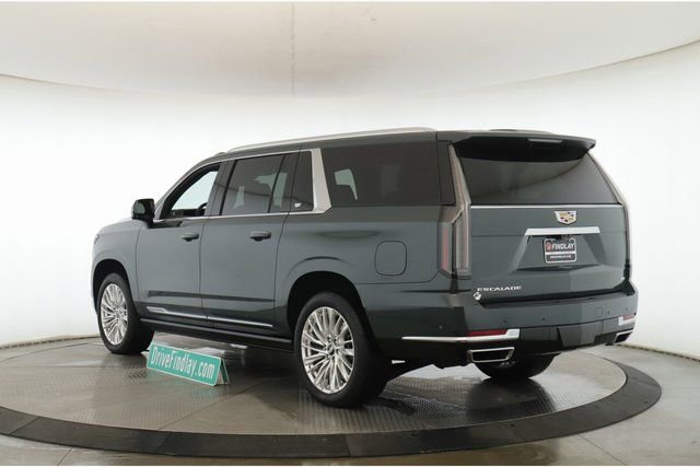Used 2025 Cadillac Escalade ESV Premium Luxury w/ Touring Package image 8