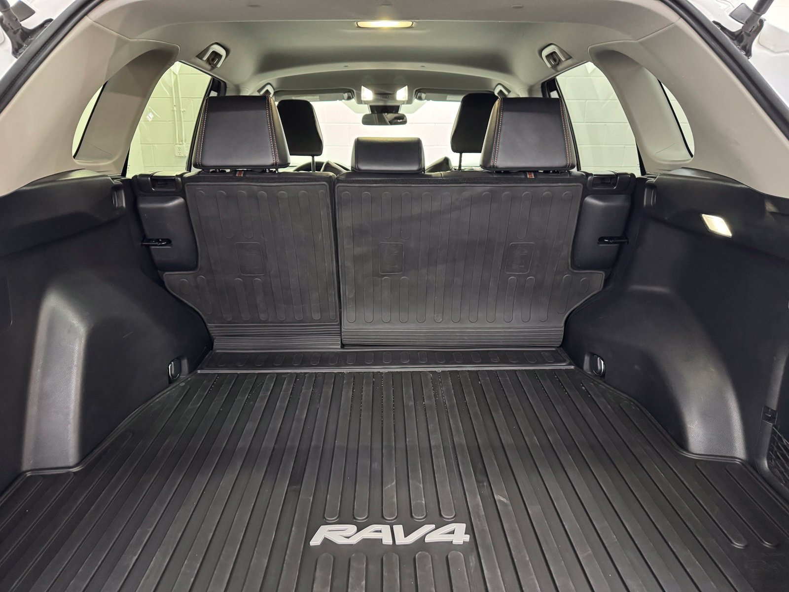 Used 2022 Toyota RAV4 Adventure AWD/4WD image 36