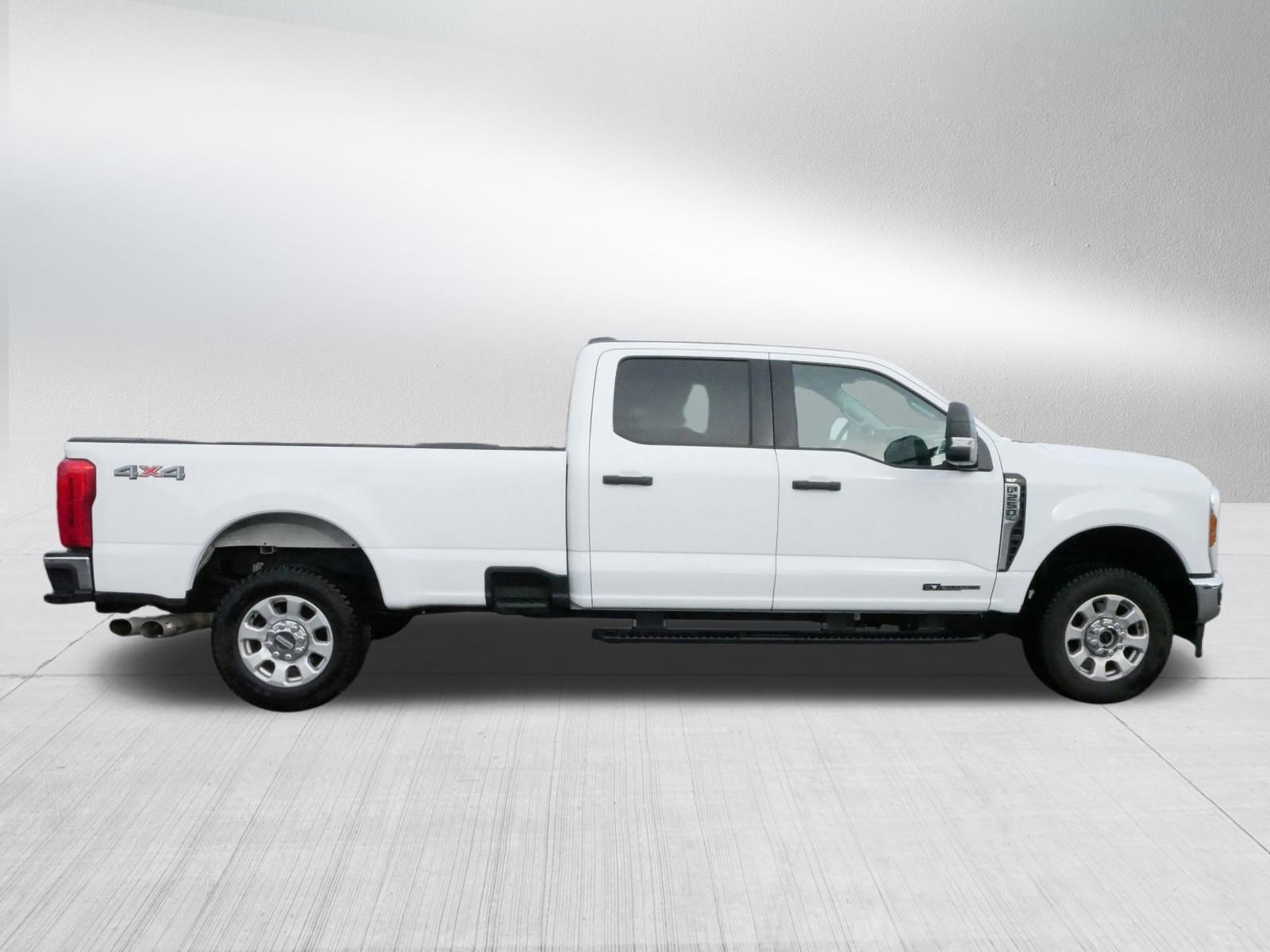 Used 2024 Ford F250 XLT image 8