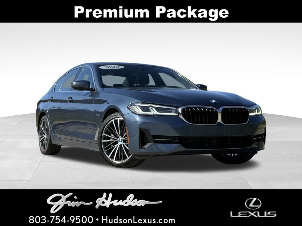 Used 2023 BMW 530e image 1