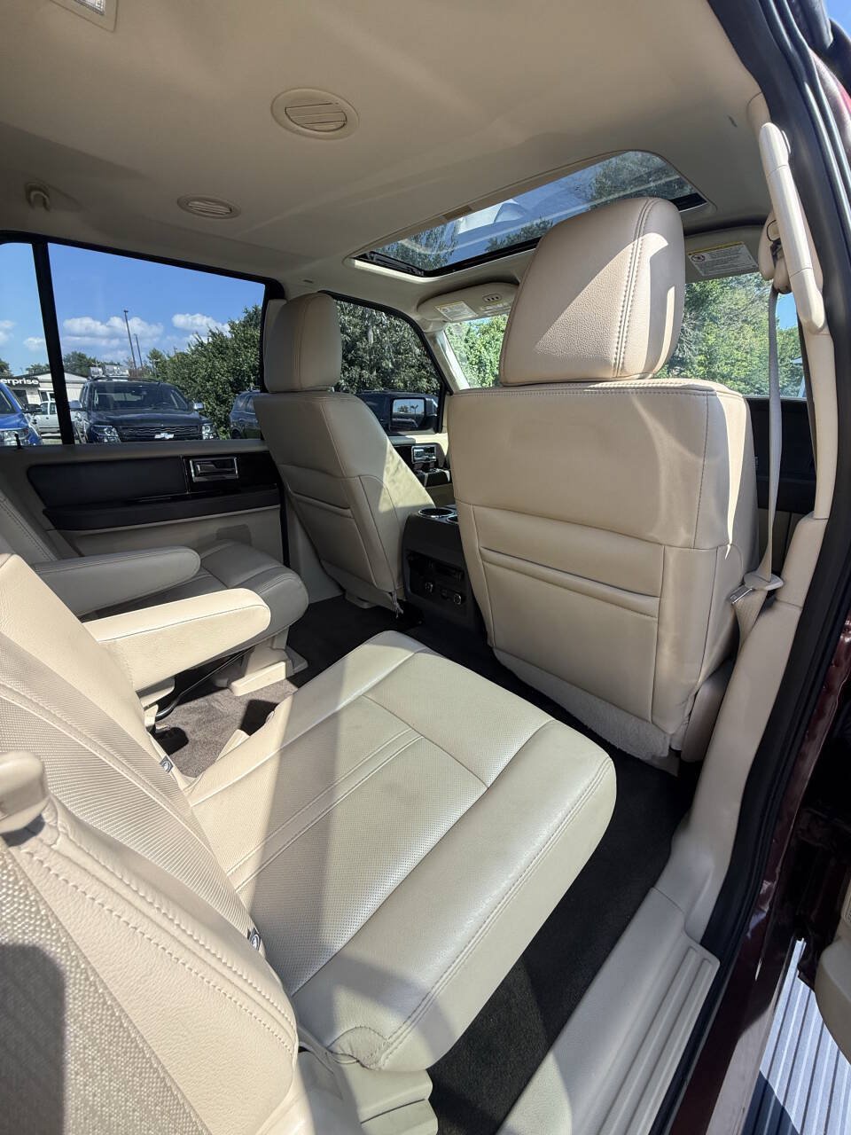 Used 2016 Lincoln Navigator Reserve AWD/4WD image 29