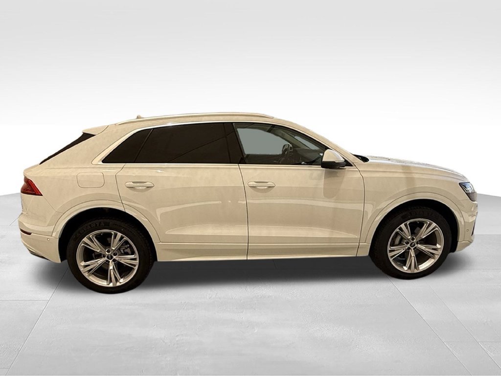 Used 2023 Audi Q8 Premium Plus w/ Premium Plus Package AWD/4WD image 5