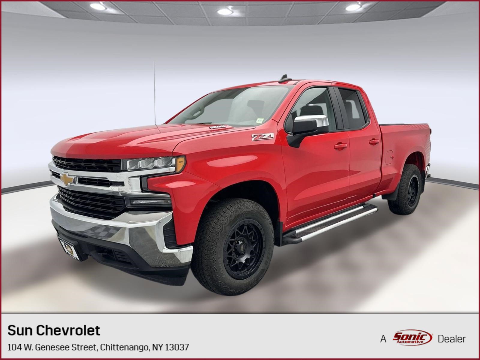 Used 2022 Chevrolet Silverado 1500 LT w/ Z71 Off-Road Package AWD/4WD image 1