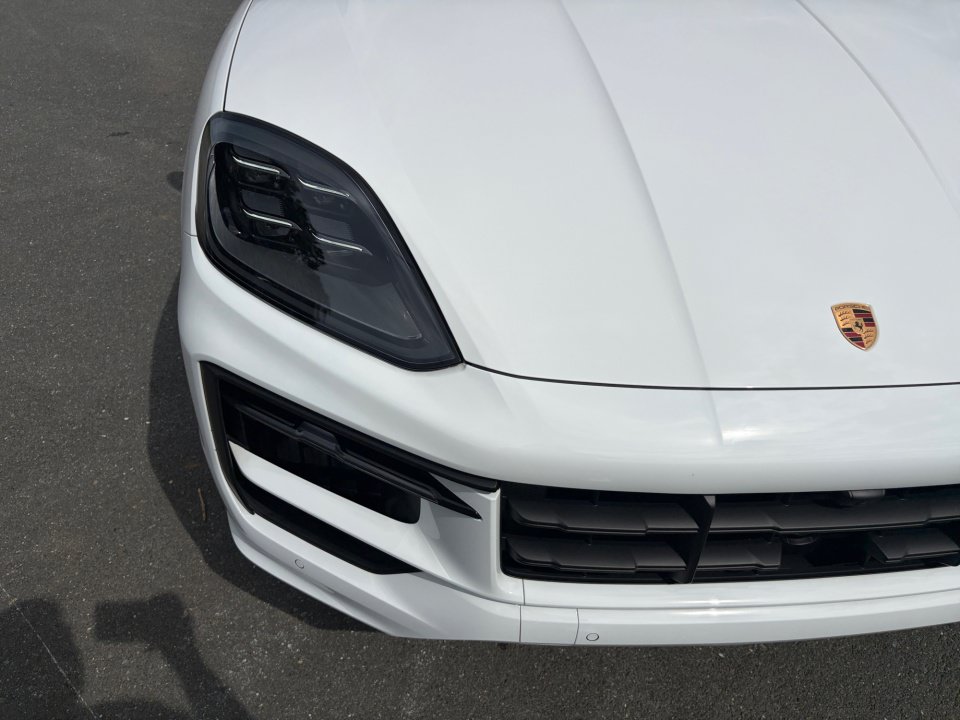 Certified 2025 Porsche Cayenne Coupe AWD/4WD image 13