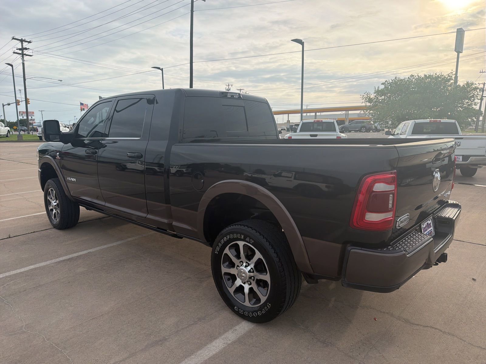 Used 2024 RAM 2500 Limited w/ Towing Technology Group AWD/4WD image 7
