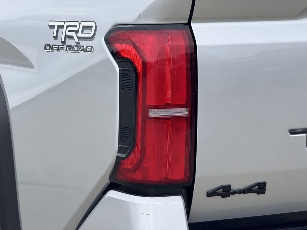 Used 2024 Toyota Tacoma TRD Off-Road AWD/4WD image 10
