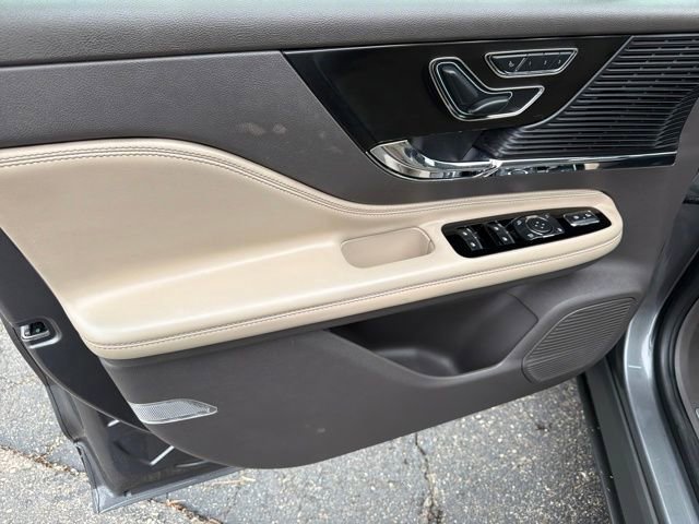 Certified 2022 Lincoln Corsair FWD image 15