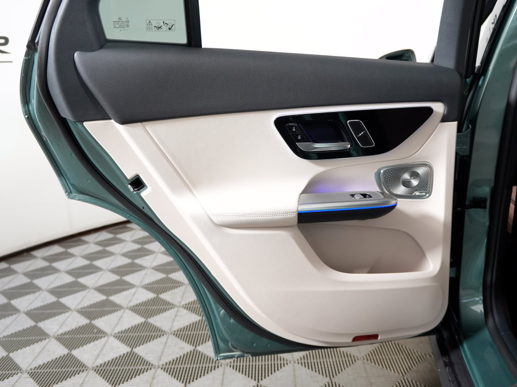 Certified 2026 Mercedes-Benz GLC 300 4MATIC image 27