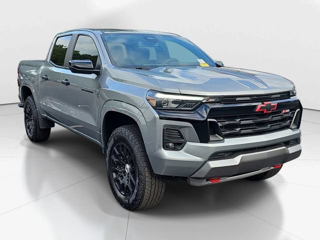 Used 2024 Chevrolet Colorado Z71 w/ Z71 Convenience Package 2