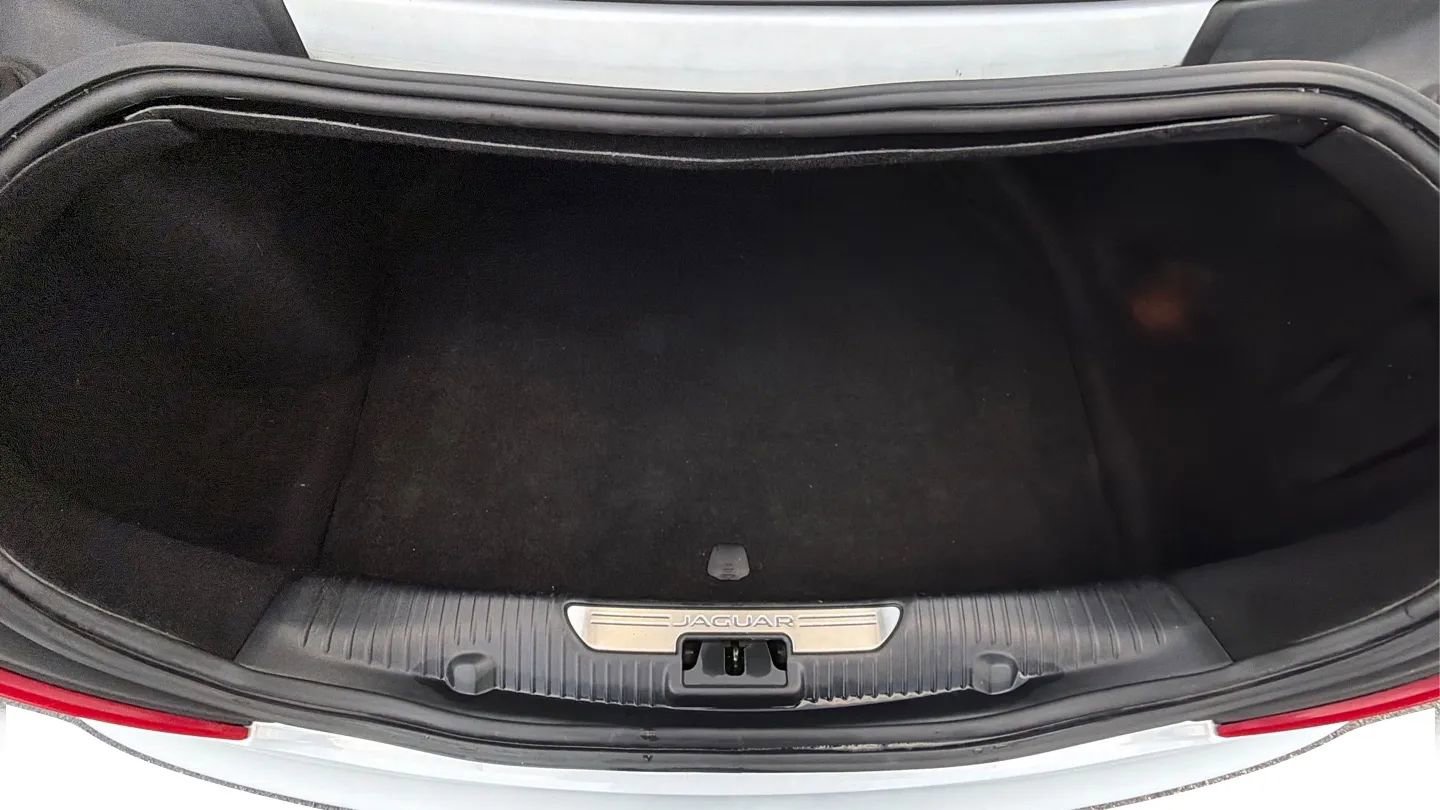 Used 2016 Jaguar XJ L Portfolio RWD image 42