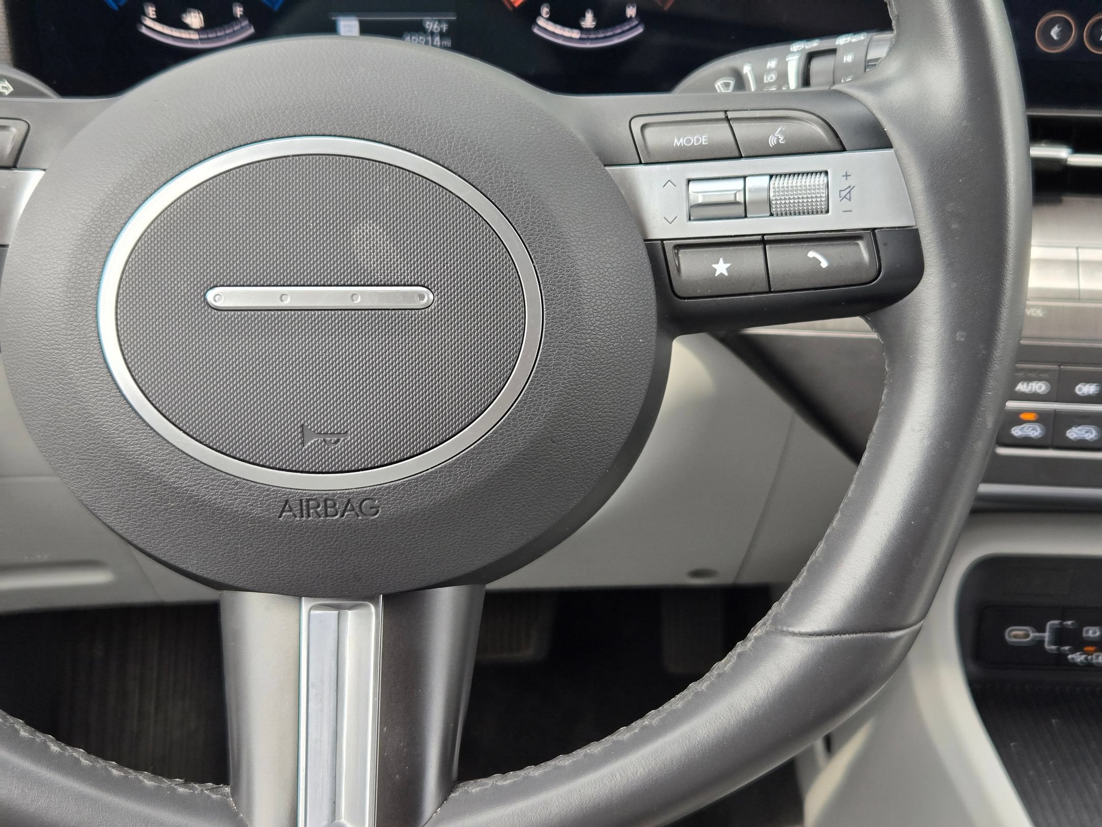 Used 2025 Hyundai Kona SEL FWD image 22