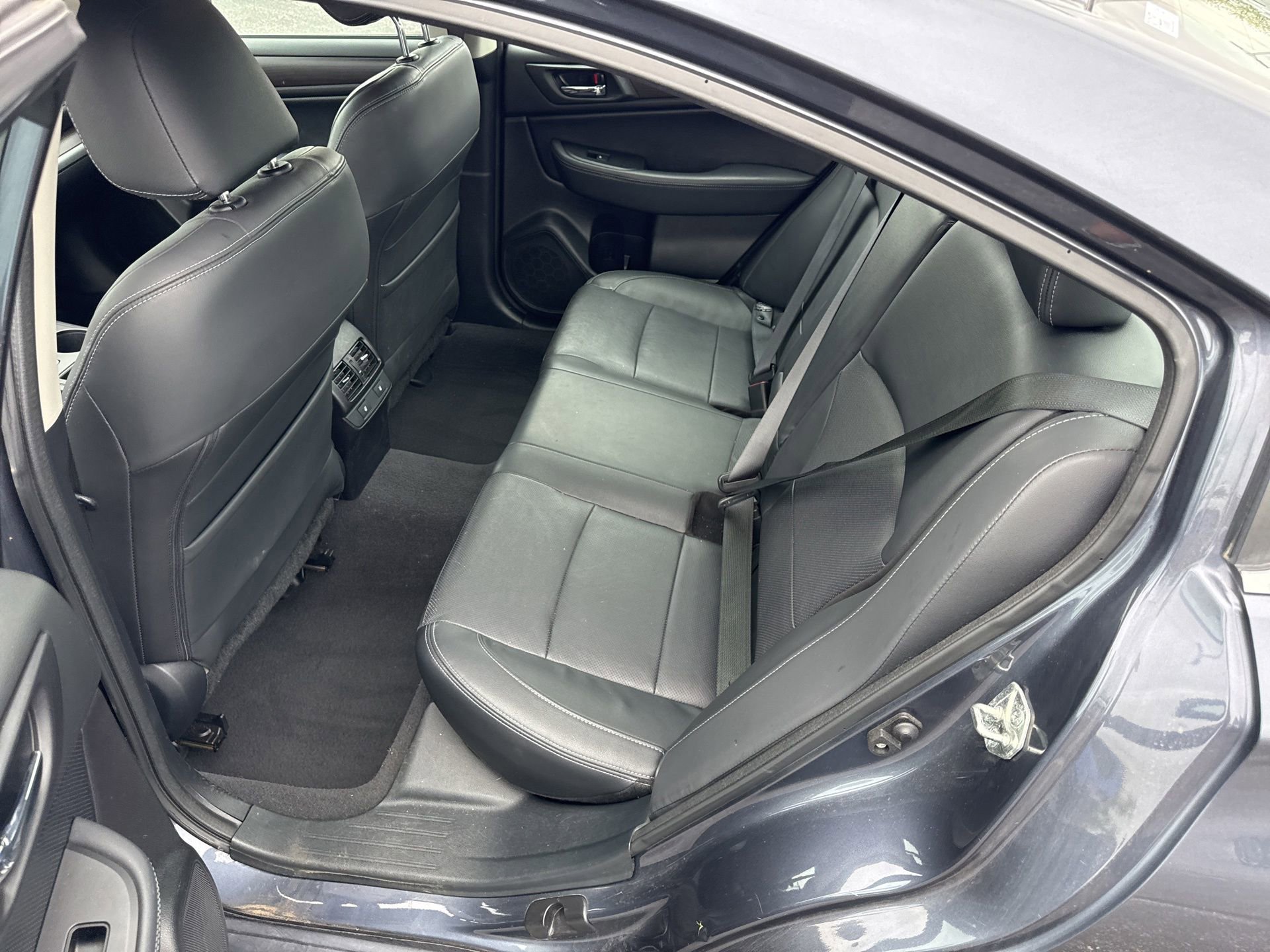 Used 2016 Subaru Legacy 2.5i Limited AWD/4WD image 9