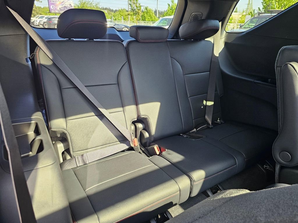 New 2026 Chevrolet Traverse RS AWD/4WD image 13