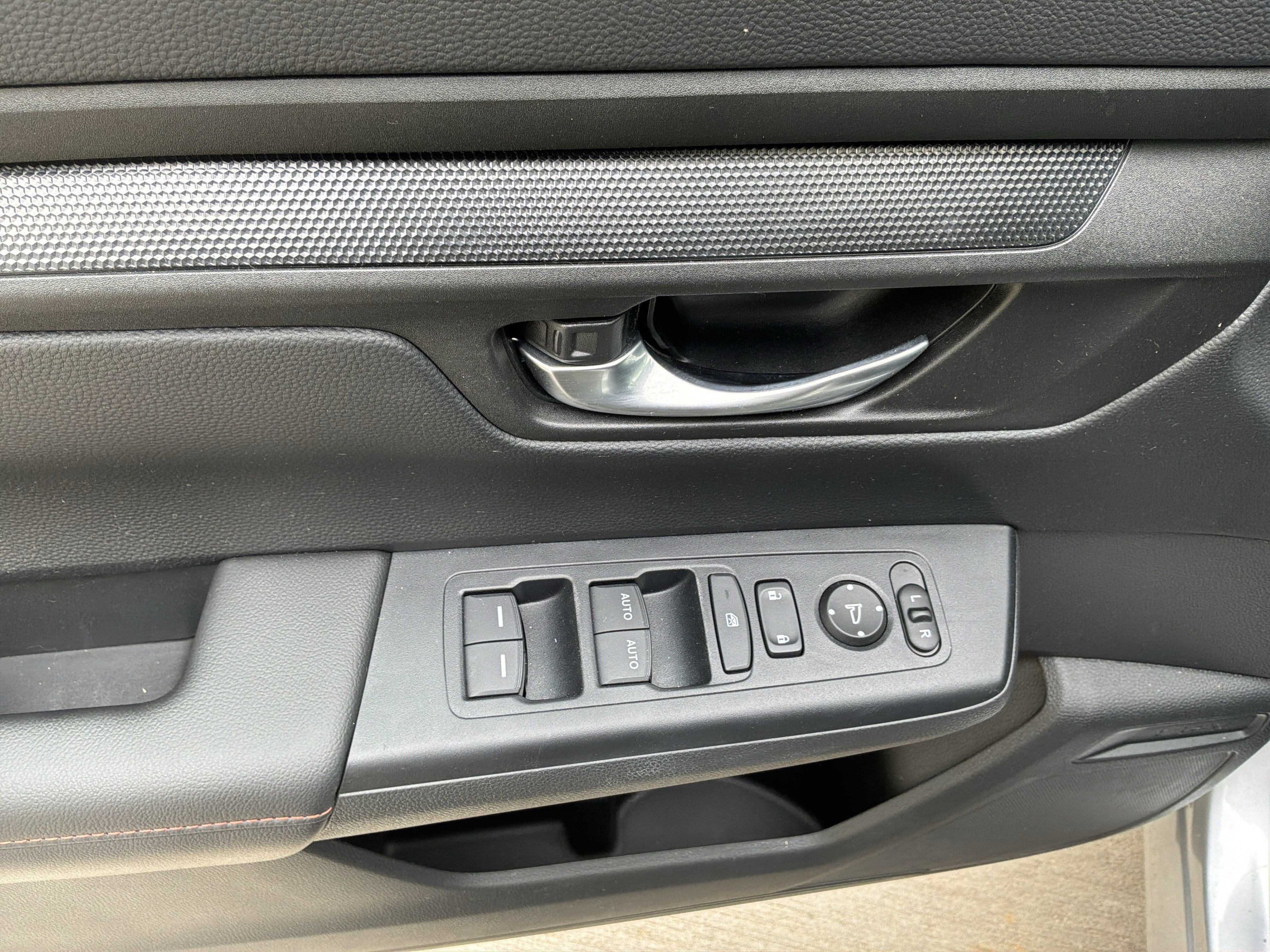 Used 2023 Honda CR-V Sport image 14