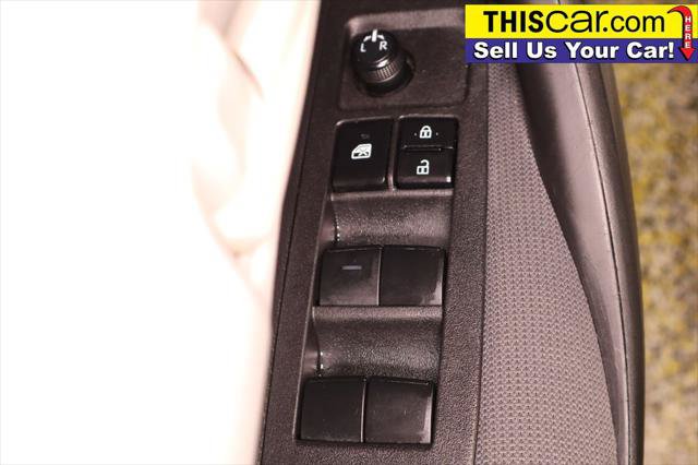 Used 2022 Toyota Corolla LE FWD image 30
