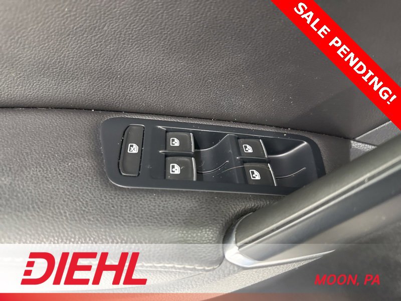 Used 2017 Volkswagen Golf R 4-Door image 21