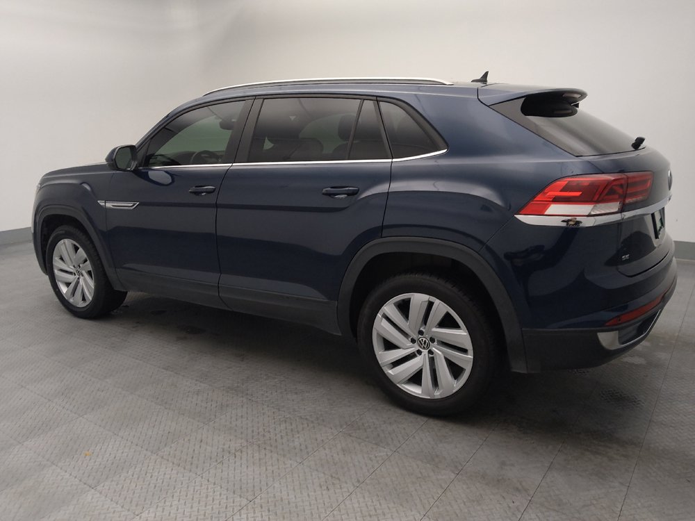 Used 2021 Volkswagen Atlas Cross Sport SE FWD image 3