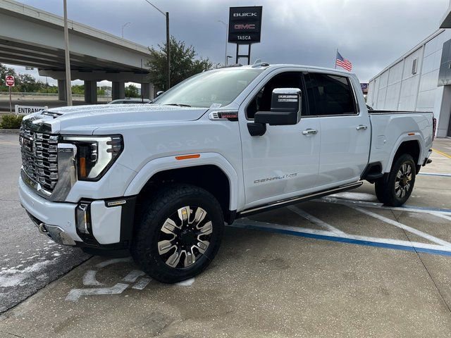 New 2026 GMC Sierra 2500 Denali w/ Denali Reserve Package image 3