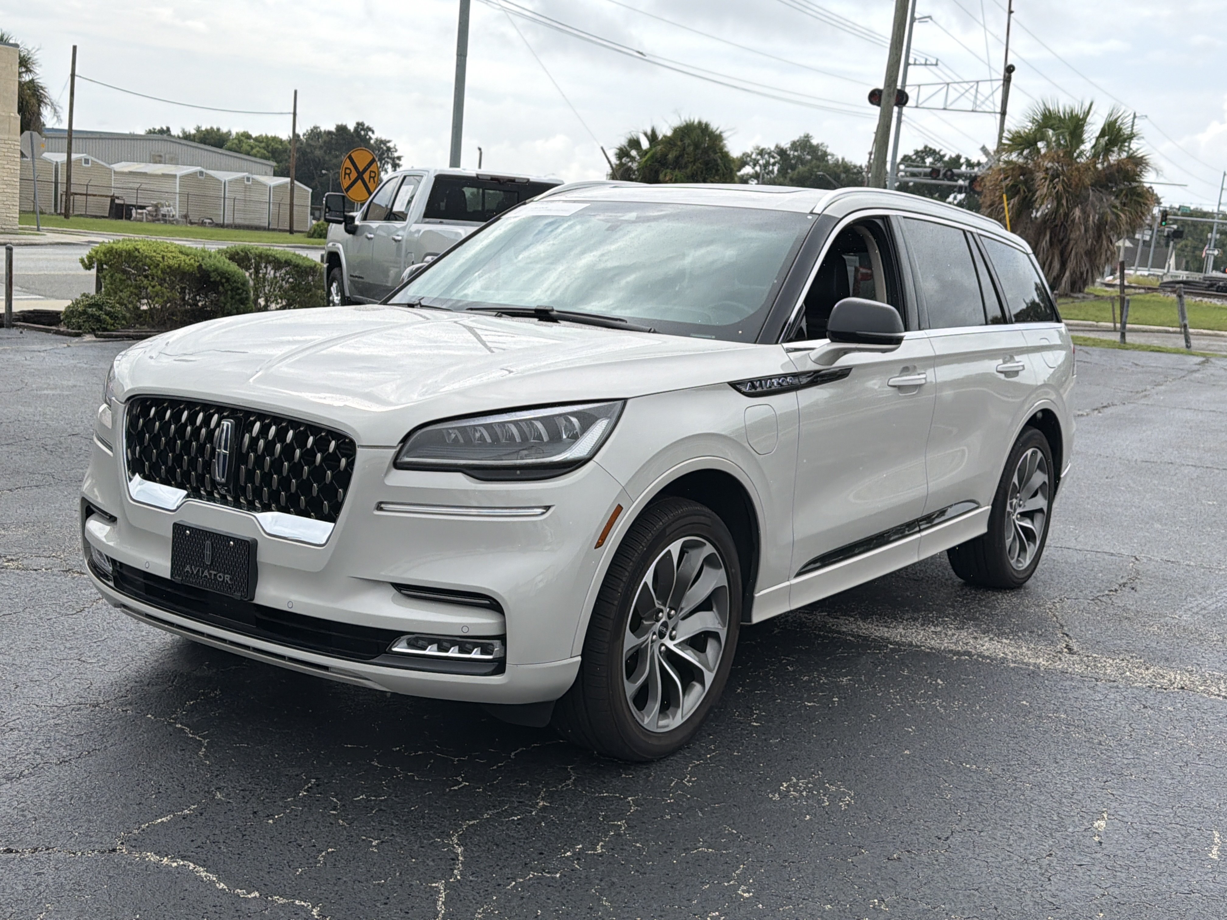 Used 2021 Lincoln Aviator Grand Touring AWD/4WD image 8