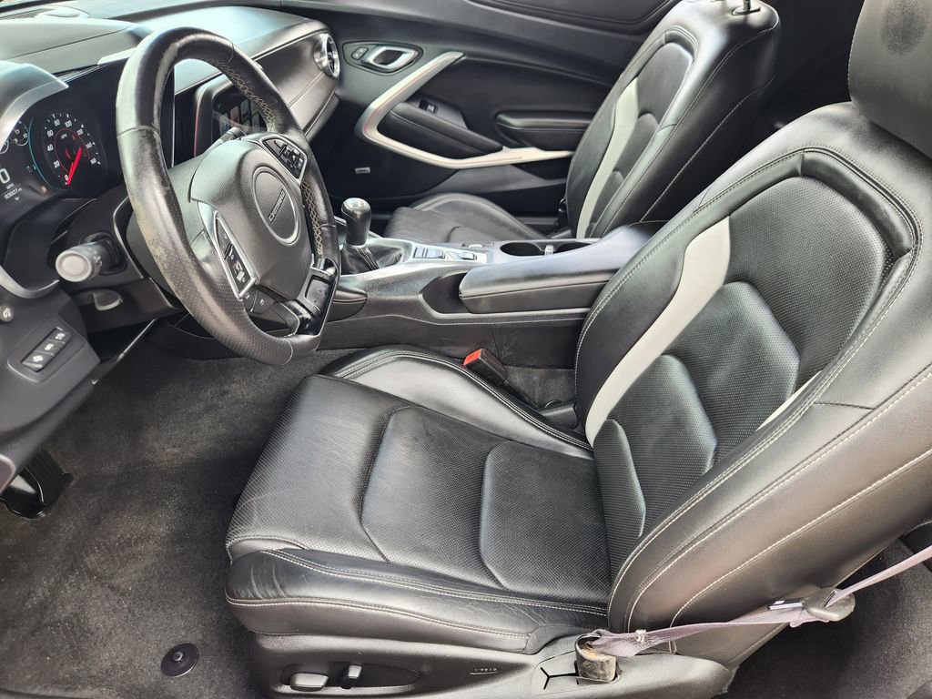 Used 2016 Chevrolet Camaro LT RWD image 12