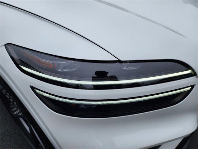 Used 2025 Genesis GV70 3.5T Sport w/ Sport Advanced Package image 4