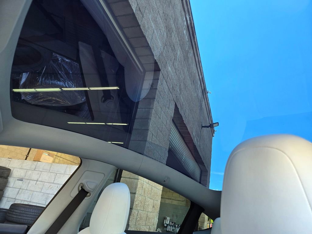 Used 2023 Tesla Model Y Long Range image 15