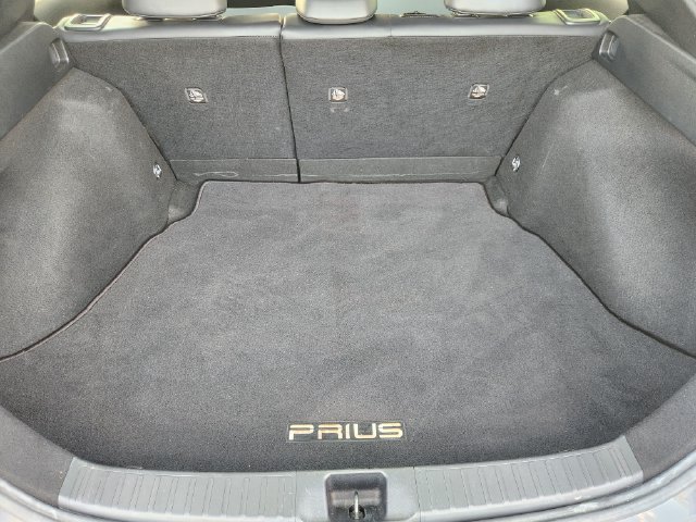 Used 2018 Toyota Prius Four w/ Advanced Technology Package FWD image 23
