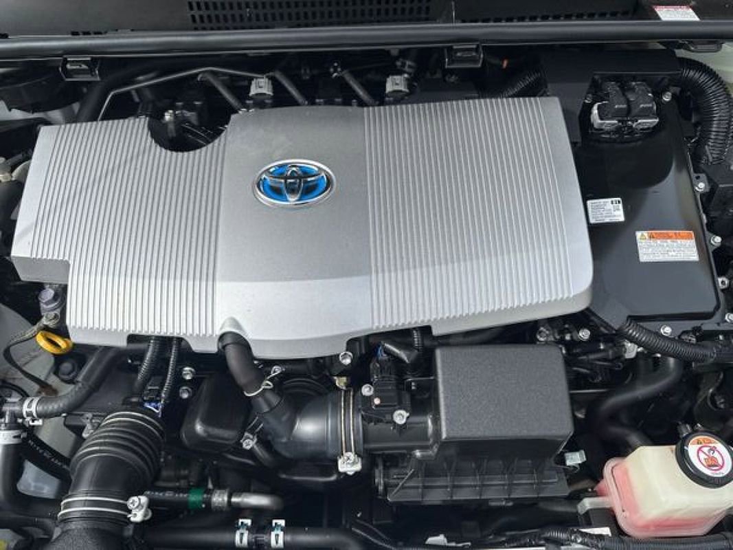 Used 2020 Toyota Prius XLE image 20