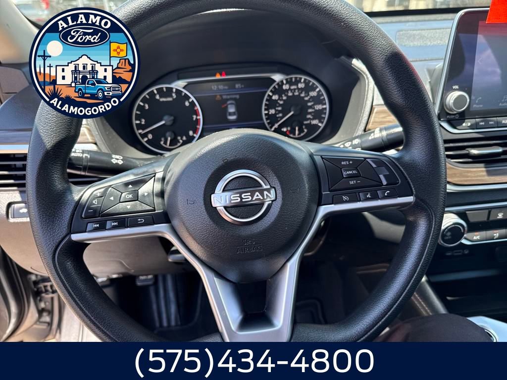 Used 2023 Nissan Altima 2.5 SV image 7