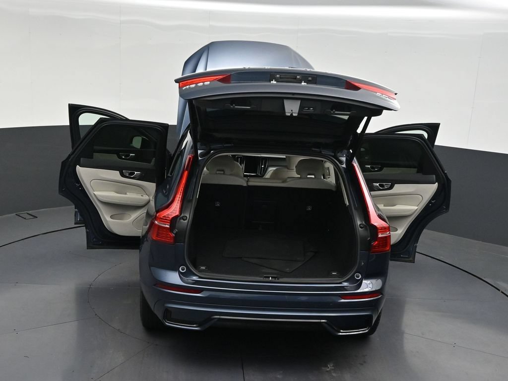 Certified 2024 Volvo XC60 B5 Core AWD/4WD image 38