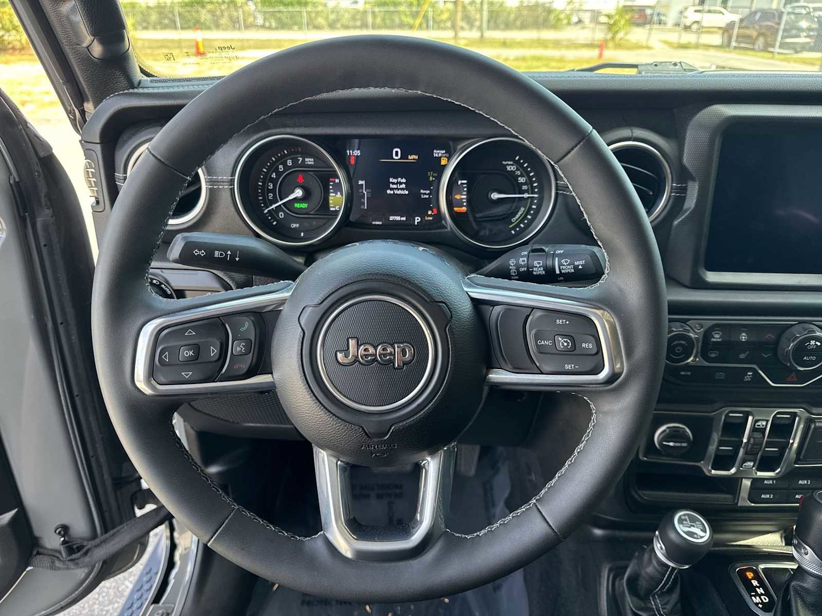 Used 2023 Jeep Wrangler Unlimited Sahara w/ Dual Top Group AWD/4WD image 18