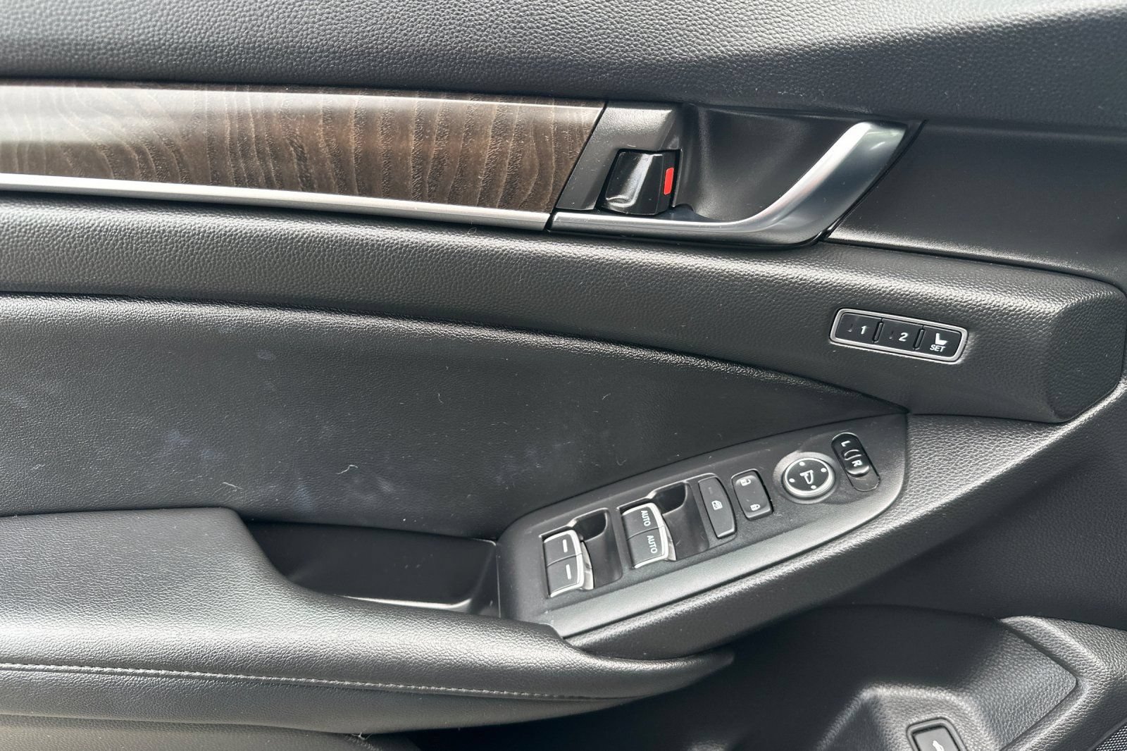 Used 2021 Honda Accord EX-L image 13